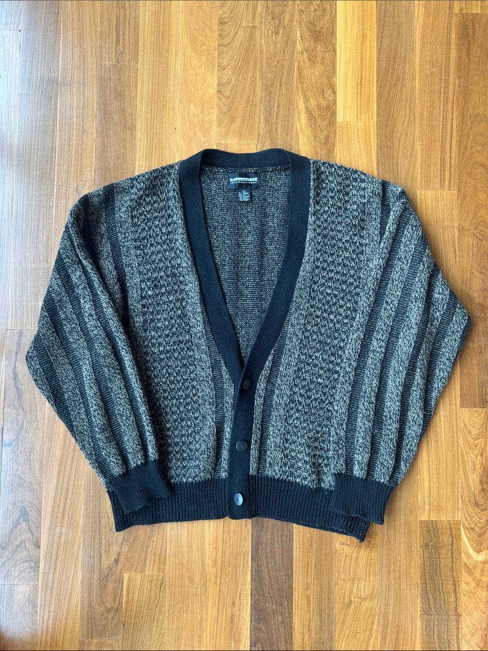 VTG Expressions International V-Neck Button Cardigan Black and Gray Size L